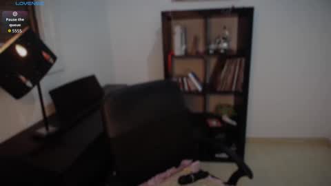 Sara online show from October 2025 05:56:01 PM