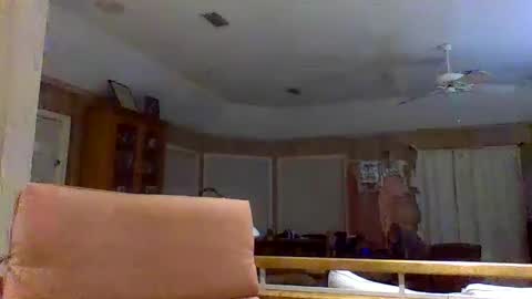 Snapshot of winedog2020 chatting on February 2026 06:21:02 AM Gundja Man online show from February 2026 06:21:02 AM