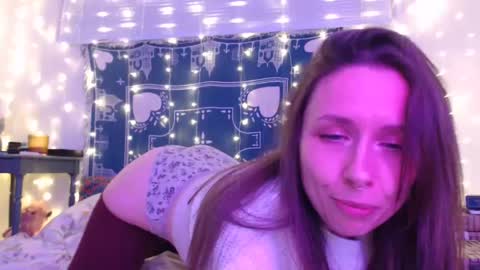 Eevie online show from December 2024 01:25:02 AM