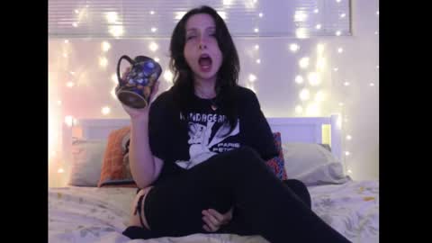 Eevie online show from February 2025 02:28:02 AM