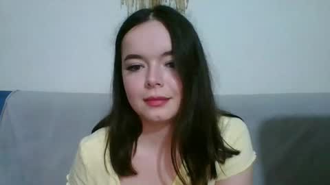 Snapshot of winter__white_rose chatting on June 2026 12:32:02 AM Emma online show from June 2026 12:32:02 AM