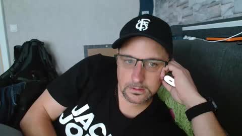 Snapshot of wirzwei8883 chatting on September 2025 03:24:02 PM Dirty online show from September 2025 03:24:02 PM