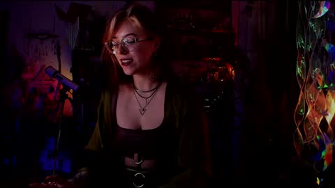 Snapshot of witch_fiona chatting on December 2024 08:06:02 PM Goddess of two strapons - Mr. long Don Mr. Pinky online show from December 2024 08:06:02 PM