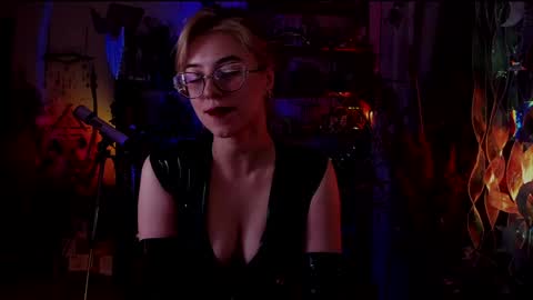 Snapshot of witch_fiona chatting on December 2024 08:18:01 PM Goddess of two strapons - Mr. long Don Mr. Pinky online show from December 2024 08:18:01 PM