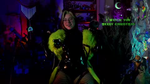 Snapshot of witch_fiona chatting on December 2024 08:00:01 PM Goddess of two strapons - Mr. long Don Mr. Pinky online show from December 2024 08:00:01 PM