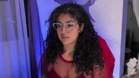     Luna Violeta  A r t i s t  online show from November 2025 01:09:02 AM