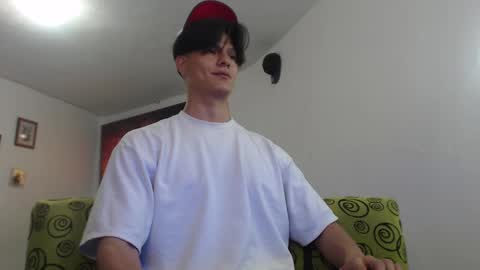 Snapshot of with_ken chatting on January 2025 09:41:01 PM Ken online show from January 2025 09:41:01 PM