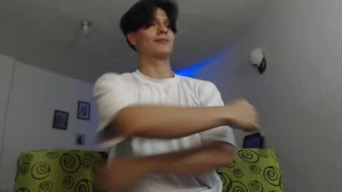 Snapshot of with_ken chatting on February 2025 12:29:02 AM Ken online show from February 2025 12:29:02 AM