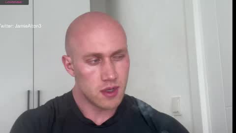 Snapshot of wlademarbergs chatting on May 2026 06:43:02 AM Wlademar online show from May 2026 06:43:02 AM