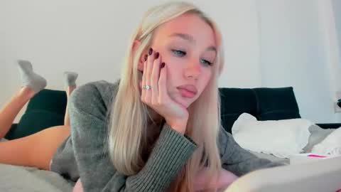 wladilia online show from September 2025 08:32:02 PM