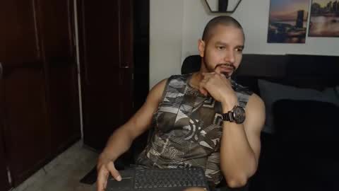 Magnus Dark independent model online show from January 2025 03:19:01 AM