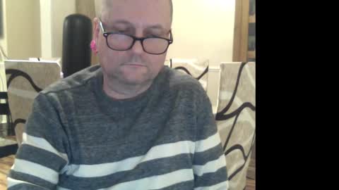 Snapshot of wobble444 chatting on February 2025 01:03:02 AM wobble444 online show from February 2025 01:03:02 AM