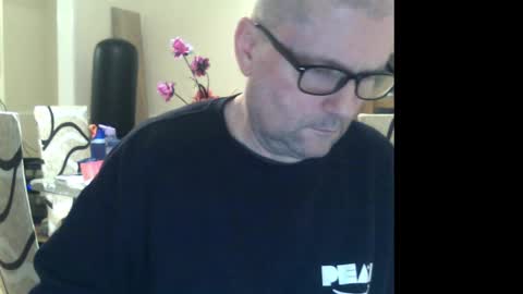 Snapshot of wobble444 chatting on February 2025 01:22:01 AM wobble444 online show from February 2025 01:22:01 AM