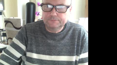 Snapshot of wobble444 chatting on February 2025 09:32:01 AM wobble444 online show from February 2025 09:32:01 AM