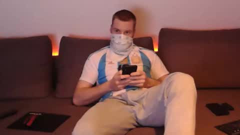 wolf021221 online show from April 2026 02:37:02 PM