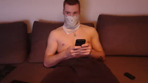 wolf021221 online show from April 2026 08:37:01 AM