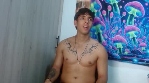 wolf_light online show from December 2025 10:39:02 PM