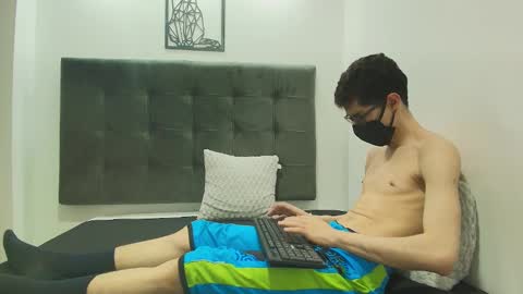  W O L F  online show from February 2025 05:23:02 PM