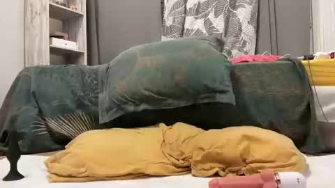 Snapshot of wolfdeep chatting on January 2025 02:11:01 AM Sweetdog online show from January 2025 02:11:01 AM