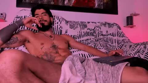 Snapshot of wolferatus chatting on December 2025 10:48:01 PM wolferatus online show from December 2025 10:48:01 PM