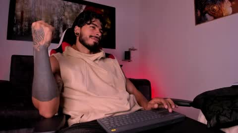 Snapshot of wolferatus chatting on April 2026 06:27:01 PM wolferatus online show from April 2026 06:27:01 PM