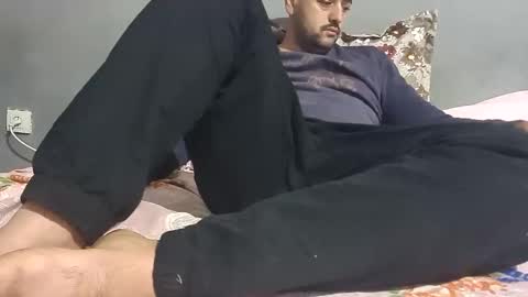 Snapshot of wolfrot chatting on December 2024 01:05:01 AM wolf boy online show from December 2024 01:05:01 AM