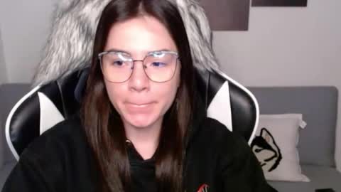 Alex online show from October 2025 02:12:02 AM