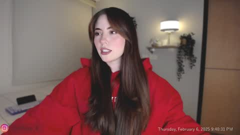 Snapshot of wolfsfoster chatting on February 2025 02:40:01 AM online show from February 2025 02:40:01 AM