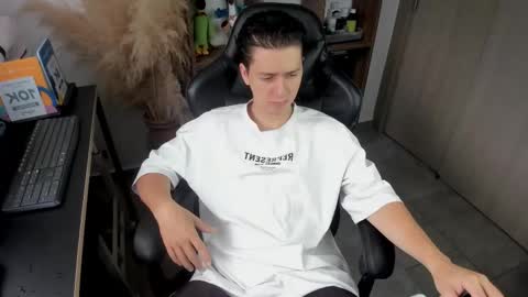 wolker_allan online show from November 2025 02:40:02 PM