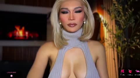 Julia online show from July 2026 03:04:01 AM
