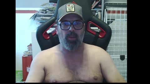 Adam online show from October 2025 03:29:01 PM