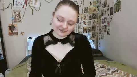 wonderconnie online show from May 2026 01:30:02 PM