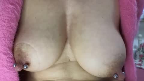 Snapshot of wondergirl_68 chatting on February 2025 12:49:02 PM Wondergirl online show from February 2025 12:49:02 PM