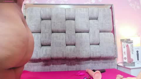 Snapshot of wonderkloe_ chatting on November 2025 08:30:02 PM wonderkloe_ online show from November 2025 08:30:02 PM