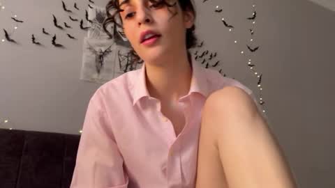 Snapshot of wonderland_stia chatting on October 2025 05:33:02 AM Stia online show from October 2025 05:33:02 AM