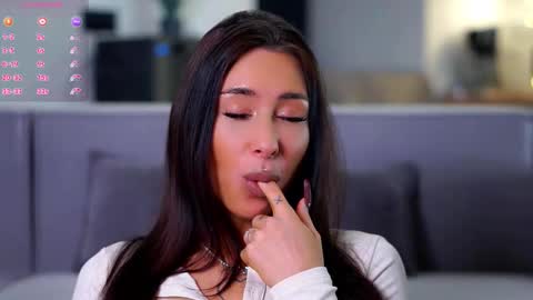 Snapshot of wonthityouback chatting on February 2026 02:14:01 PM Maria online show from February 2026 02:14:01 PM