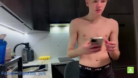 Snapshot of woods_jerk chatting on February 2026 09:19:01 PM Mitya online show from February 2026 09:19:01 PM