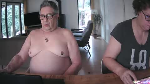 woodwurm and Snoeske online show from February 2026 07:15:02 AM