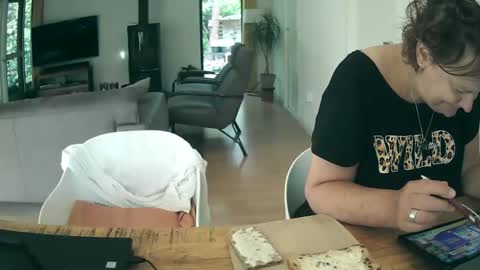 woodwurm and Snoeske online show from May 2026 06:31:02 AM