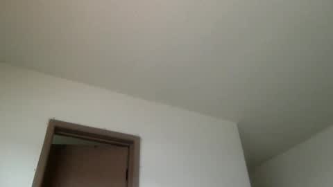 woof_wolf37 online show from May 2026 04:24:02 PM