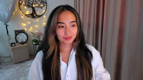 dudetta Kim online show from May 2026 01:29:01 PM