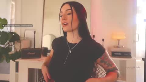 Snapshot of worshipbrielle chatting on January 2025 09:29:01 PM Brielle online show from January 2025 09:29:01 PM