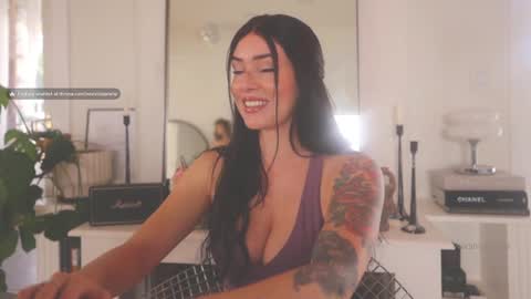 Snapshot of worshipbrielle chatting on February 2025 10:26:02 PM Brielle online show from February 2025 10:26:02 PM