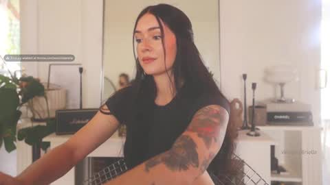 Snapshot of worshipbrielle chatting on March 2025 09:59:02 PM Brielle online show from March 2025 09:59:02 PM