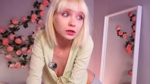 wow_angel online show from August 2026 05:39:02 AM