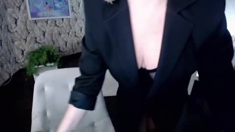 Snapshot of wow_co chatting on January 2025 07:21:01 PM wow_co online show from January 2025 07:21:01 PM