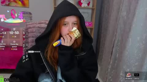 wow_emma_ online show from June 2026 01:24:02 PM