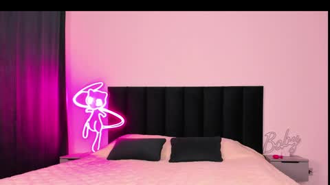 Snapshot of wowlovie666 chatting on February 2025 05:04:02 AM Emi online show from February 2025 05:04:02 AM