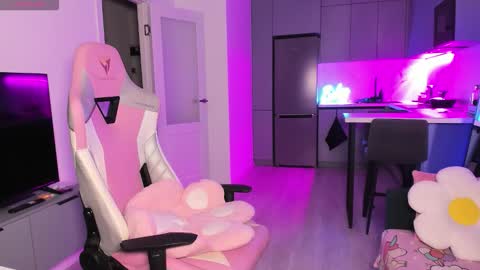 Snapshot of wowlovie666 chatting on November 2025 03:58:01 PM Emi online show from November 2025 03:58:01 PM