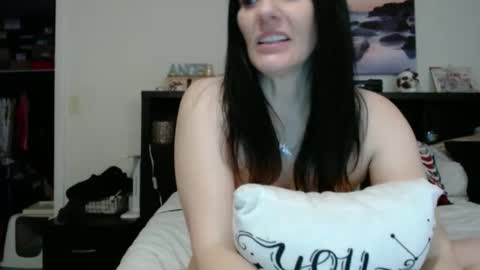 Snapshot of wrenleigh chatting on October 2025 06:33:01 AM Crystal Lake online show from October 2025 06:33:01 AM